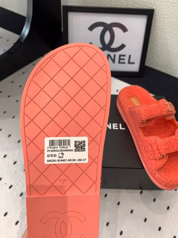 CC DAD SANDALO MULE IN PELLICCIA DI AGNELLO ROSSO E ARANCIONE