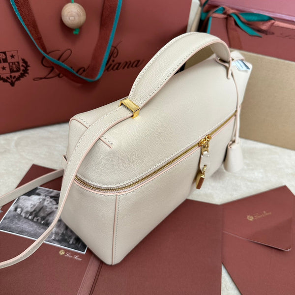 BORSA EXTRA L27 IN PELLE DI VITELLO LISCIA ROSA CHIARO CON FERRAMENTA ORO