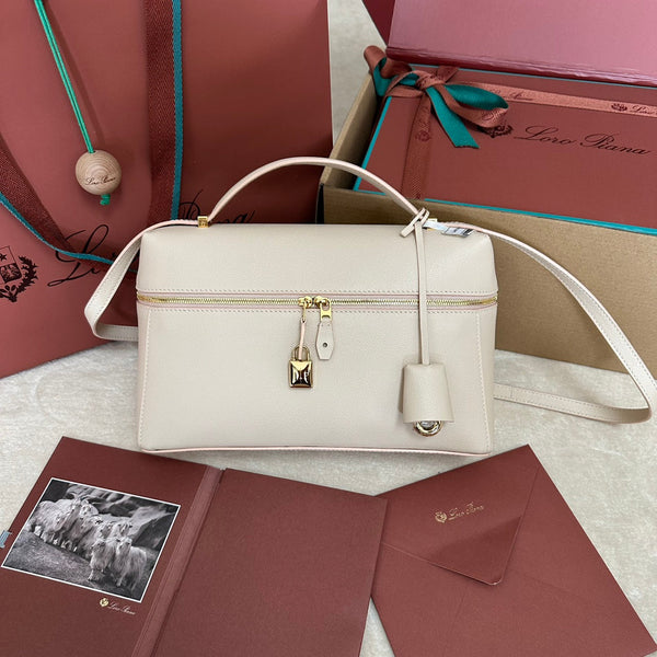 BORSA EXTRA L27 IN PELLE DI VITELLO LISCIA ROSA CHIARO CON FERRAMENTA ORO