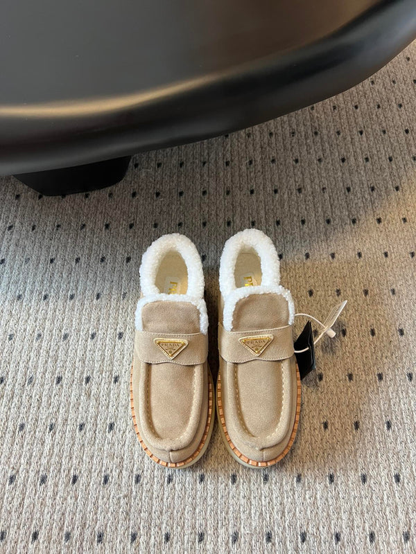 Prada 25s platform ankle boots beige suede and wool 538438