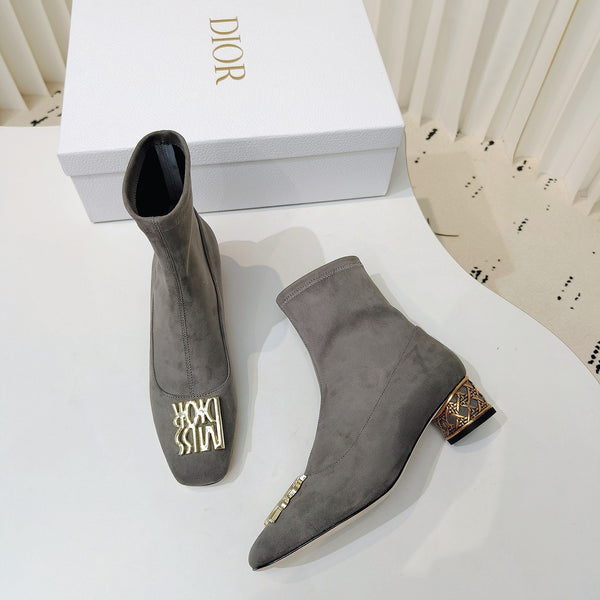 Stivaletti Miss Dior 40mm in camoscio grigio 111391
