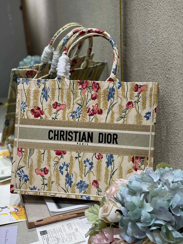 Borsa in tela CD Hibiscus Book Tote da 42 cm 336576