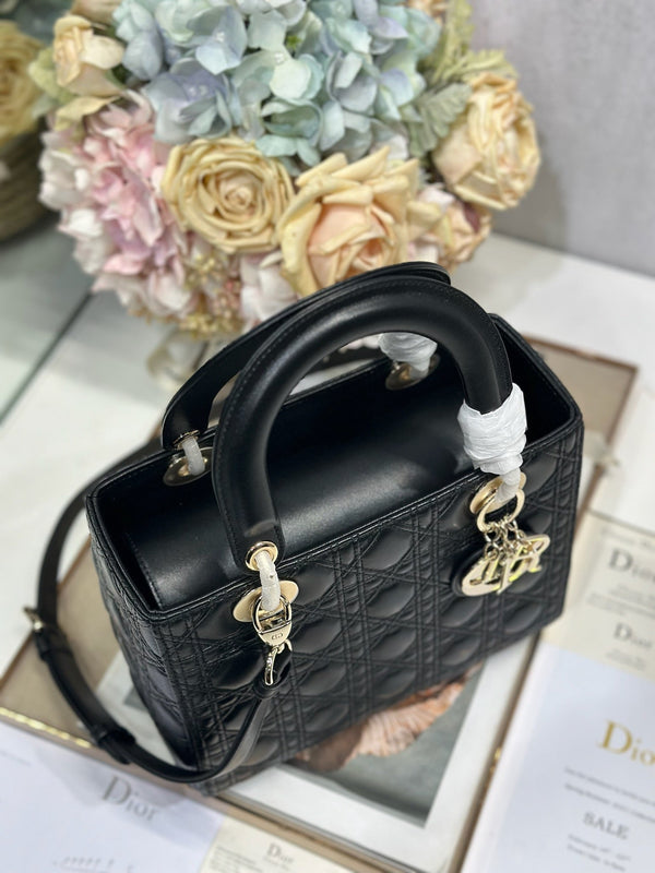 Borsa CD Media Lady Dior 24 in pelle di agnello nera
