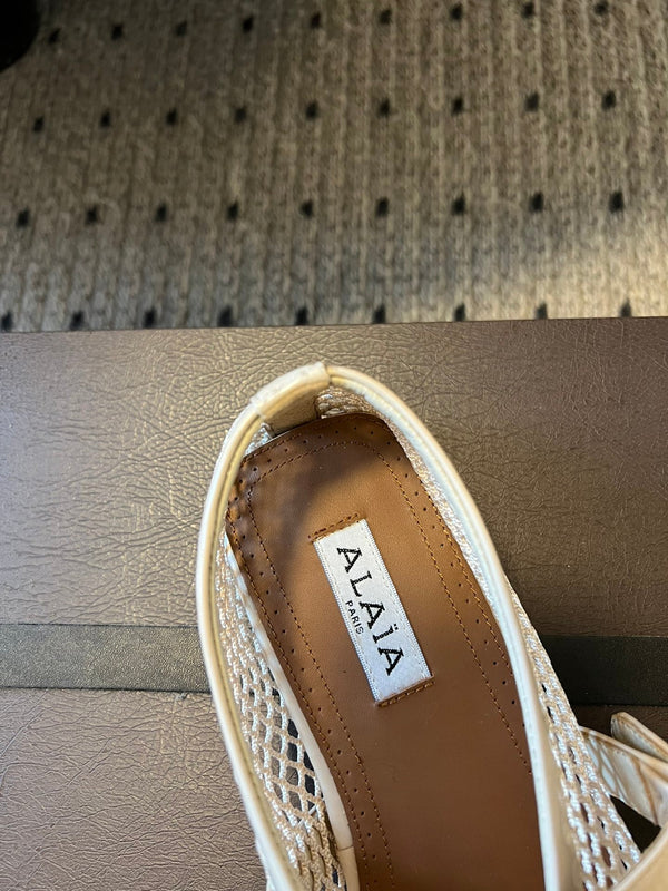 Alaia 25 Ballerina da donna in pelle di pecora color carne 303704