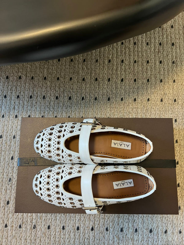 Alaia 25 Vienne con occhielli Ballerine in pelle di agnello bianca 303717