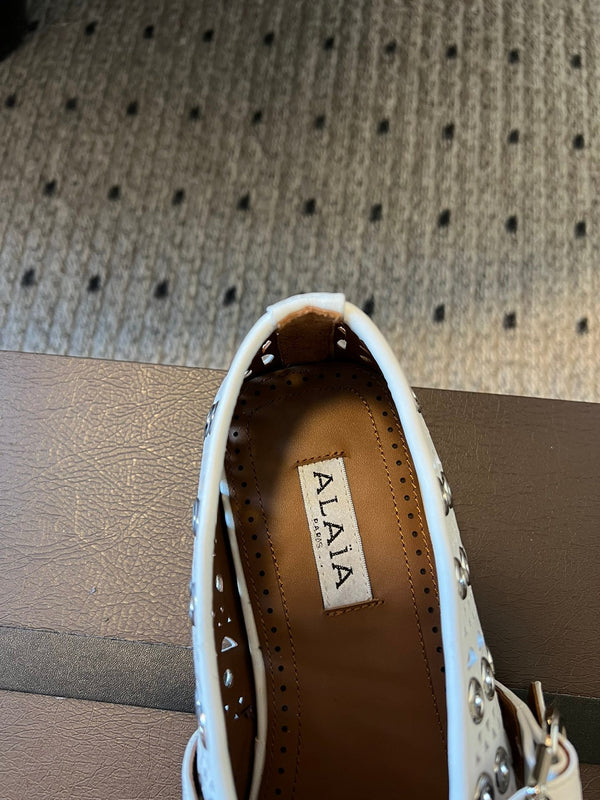 Alaia 25 Vienne con occhielli Ballerine in pelle di agnello bianca 303717
