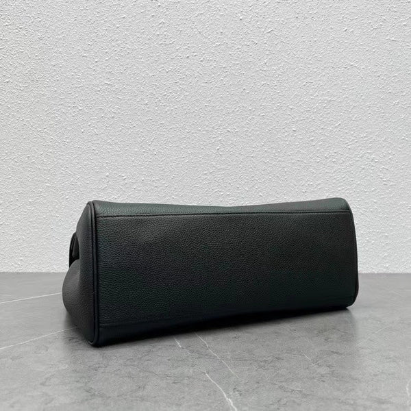 Sac Celine Soft 16 Cuir de veau grainé noir