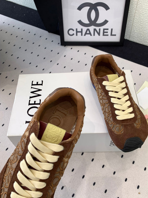 Sneaker Loewe 25 Runner in pelle scamosciata marrone