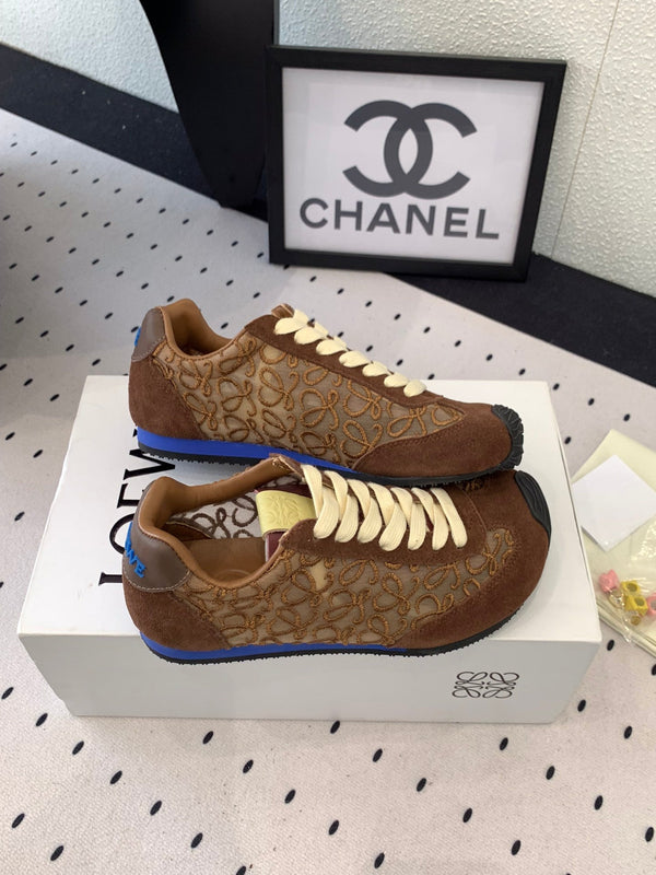 Sneaker Loewe 25 Runner in pelle scamosciata marrone