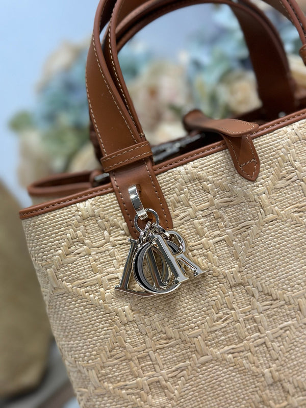 CD Medium Dior Toujours Bag 28.5cm Natural Cannage Raffia 288658