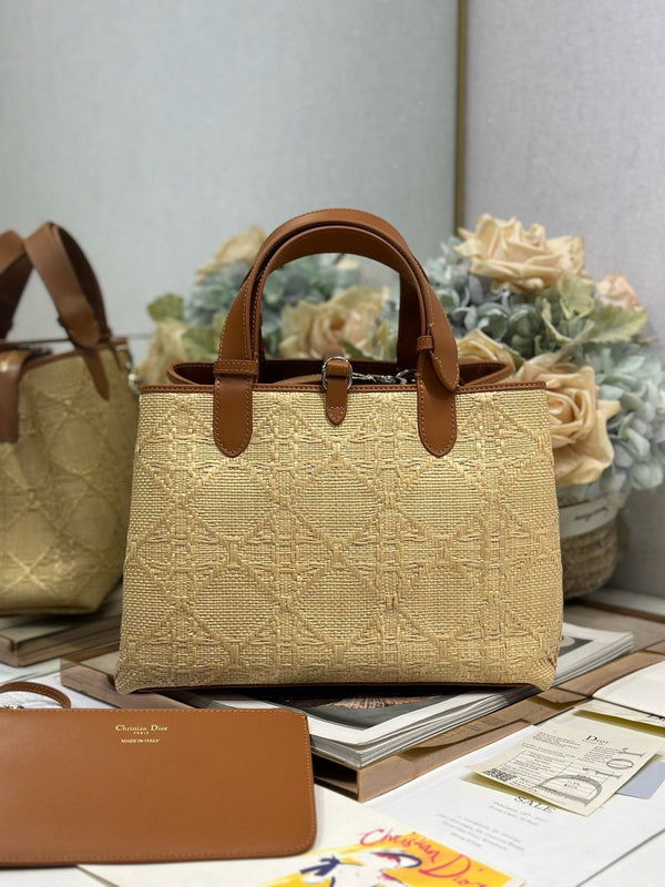CD Medium Dior Toujours Bag 28.5cm Natural Cannage Raffia 288658