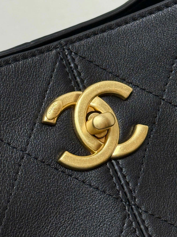 CC 25A Borsa piccola 36 cm in pelle di vitello nera