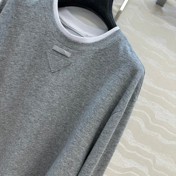 T-shirt a maniche lunghe Prada in cotone grigio