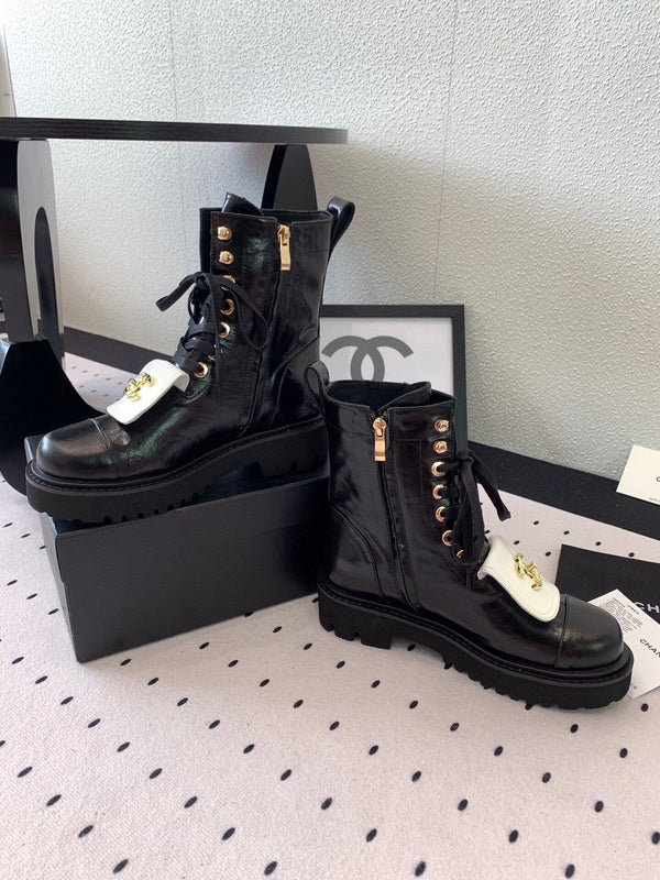 CC Split Toe Ankle Boot 40mm White Black Sheepskin Rubber GHW 432517