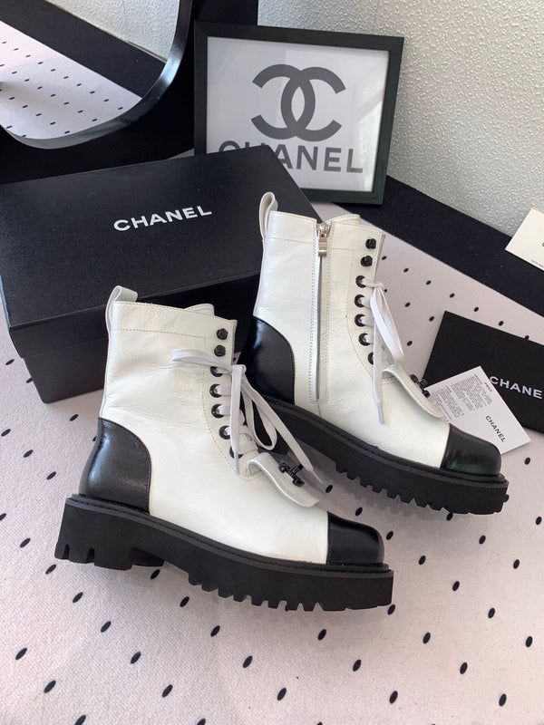 CC Split Toe Ankle Boot 40mm White Black Sheepskin Rubber 432518