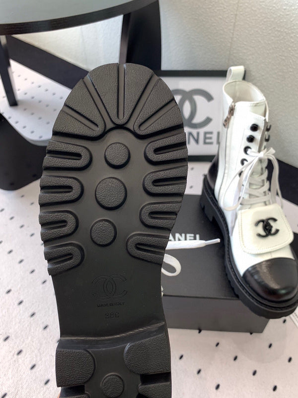 CC Split Toe Ankle Boot 40mm White Black Sheepskin Rubber 432518