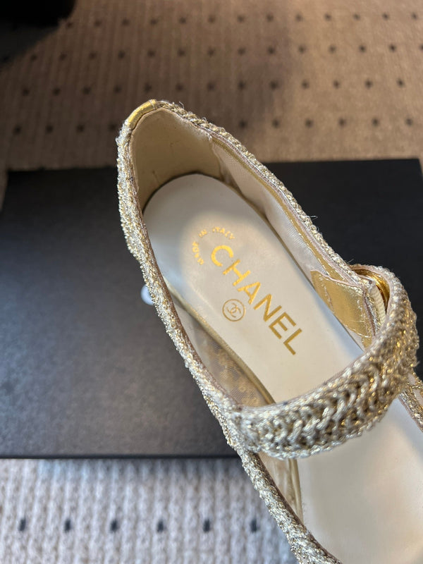 CC 25A Métiers d'Art Ballet Gold Sequin Woven 530672