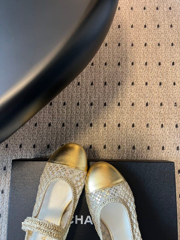 CC 25A Métiers d'Art Ballet Gold Sequin Woven 530672