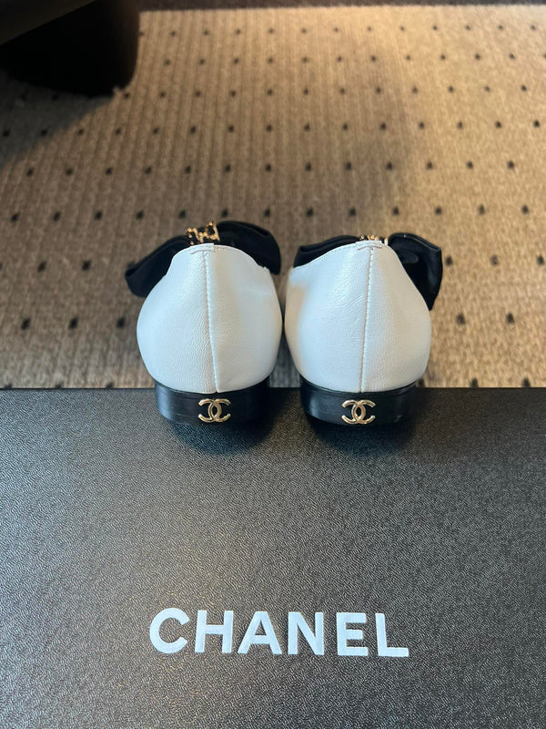 CC 25SS Bow Flat Shoes Black White Sheepskin Frabic 530674