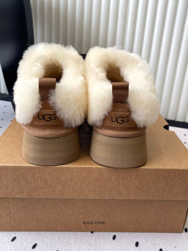 UGG Short Boots Tan Suede And Wool 514142