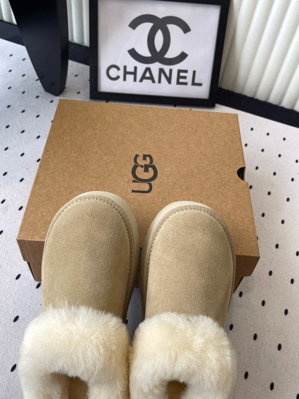 UGG Short Boots Light Beige Suede And Wool 514143