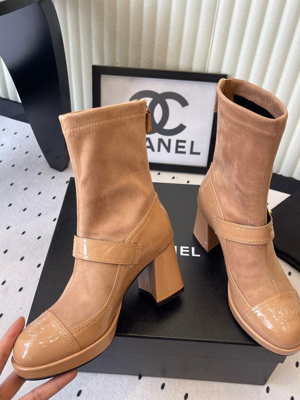 CC 25 Short Boot Camel Suede Patent Leather 514103