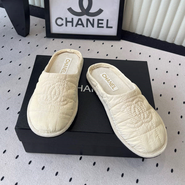 CC Nouveaux Chaussons pour Couple en Duvet Tissu Technique Ivoire