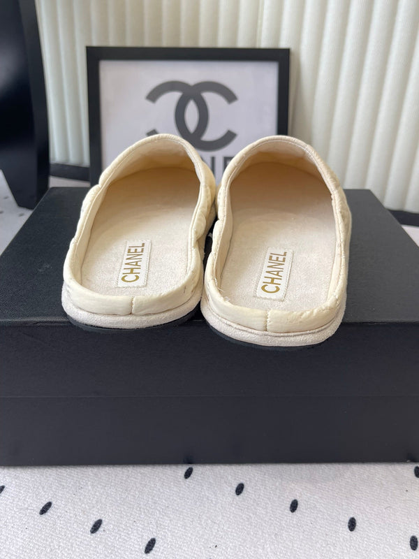 CC Nouveaux Chaussons pour Couple en Duvet Tissu Technique Ivoire