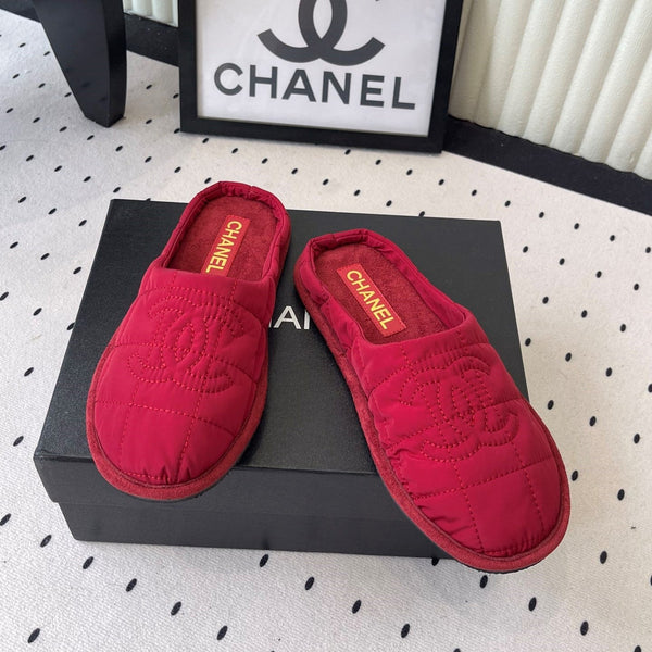 CC Chaussons de couple garnis de duvet neufs Tissu technique rouge