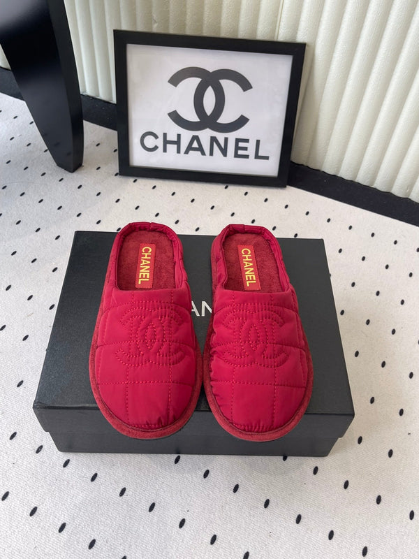 CC Chaussons de couple garnis de duvet neufs Tissu technique rouge
