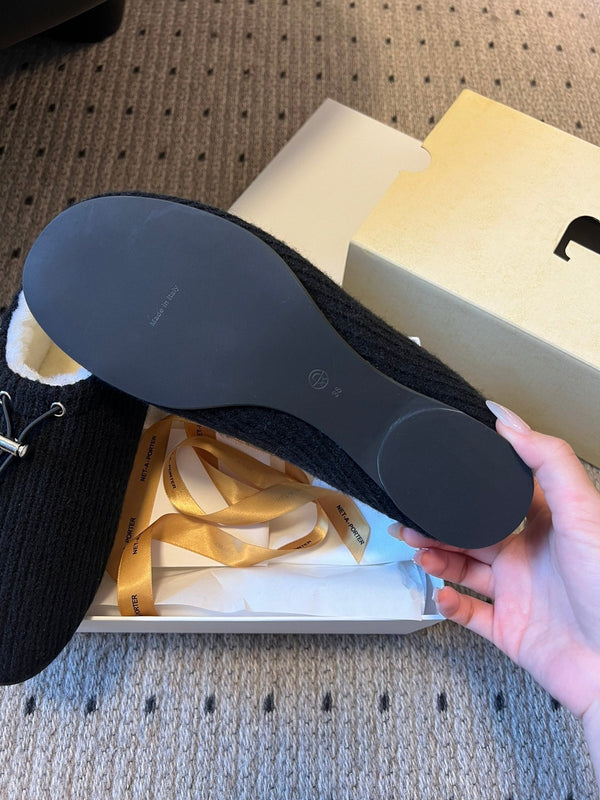 The Row 2025 Chaussons Rayés Fourrure Noir Blanc Laine 561636