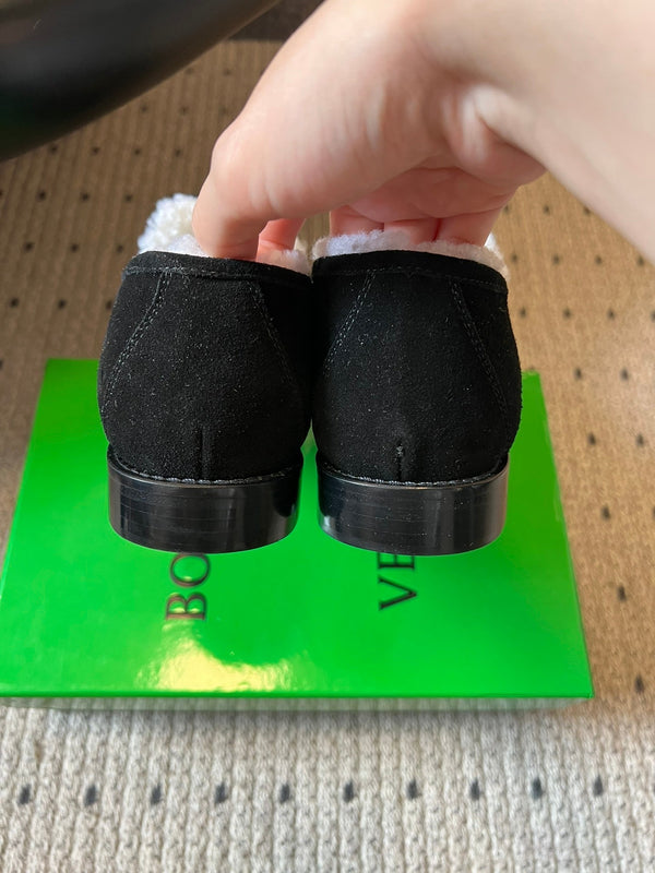 BV Astaire Loafer Black Shearing Suede 548542