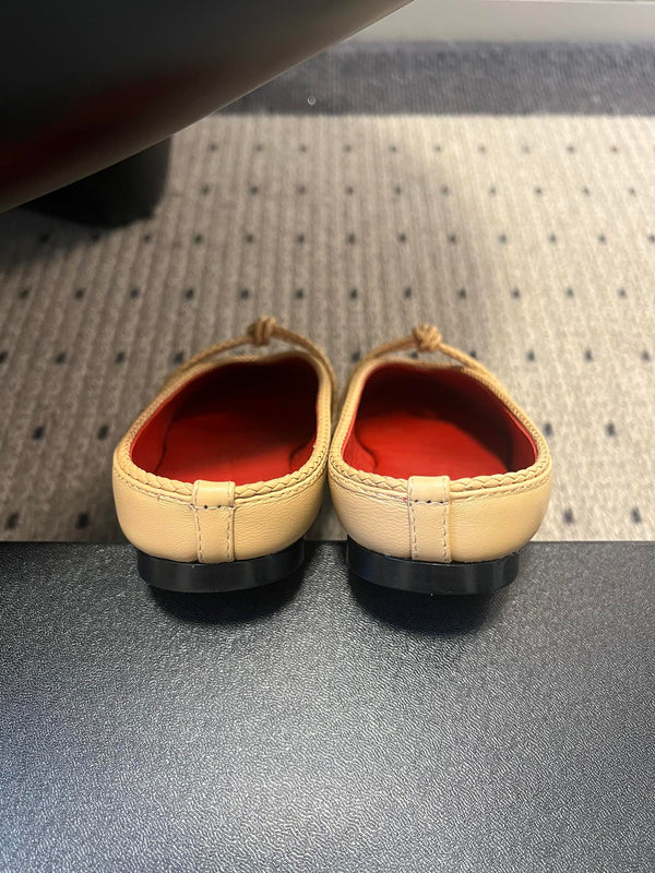 BV 26s Flats Mules Beige Calfskin