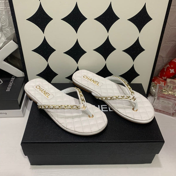 CC 26s Thong With Chain White Sheepskin 684866