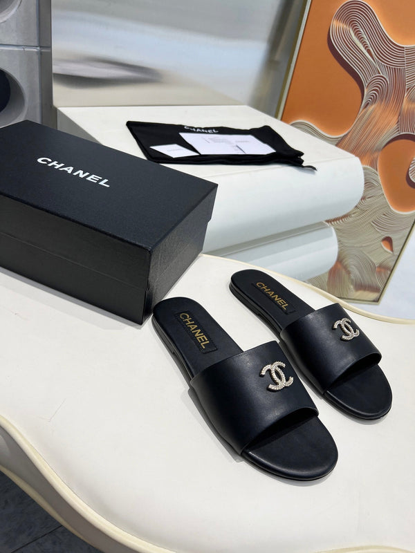 CC 26s Slide Black Sheepskin 684901