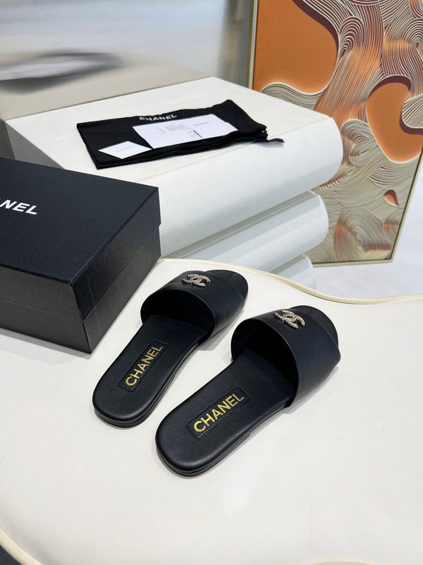 CC 26s Slide Black Sheepskin 684901