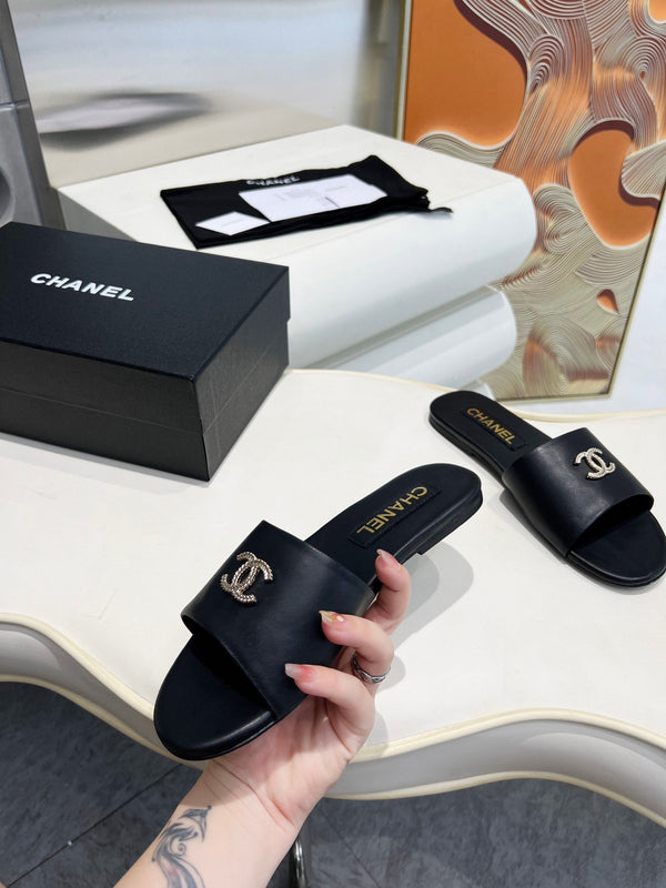 CC 26s Slide Black Sheepskin 684901