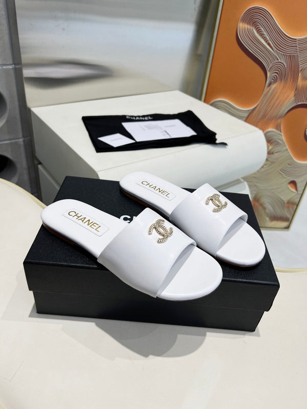 CC 26s Slide White Sheepskin 684903