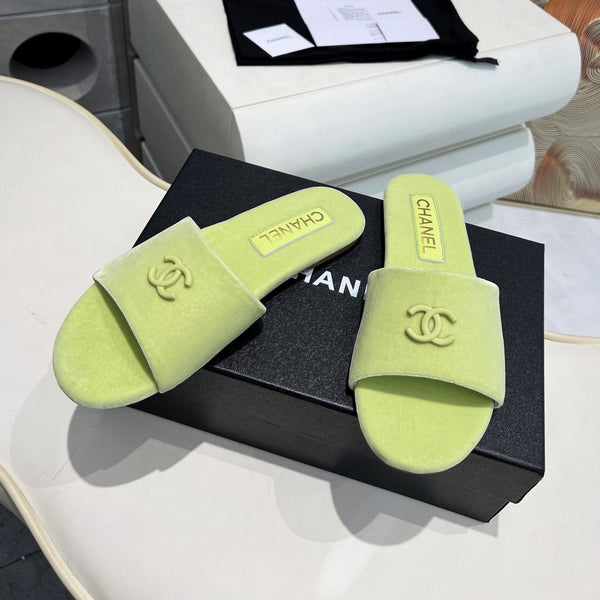 CC 26s Slide Light Green Velvet 684906