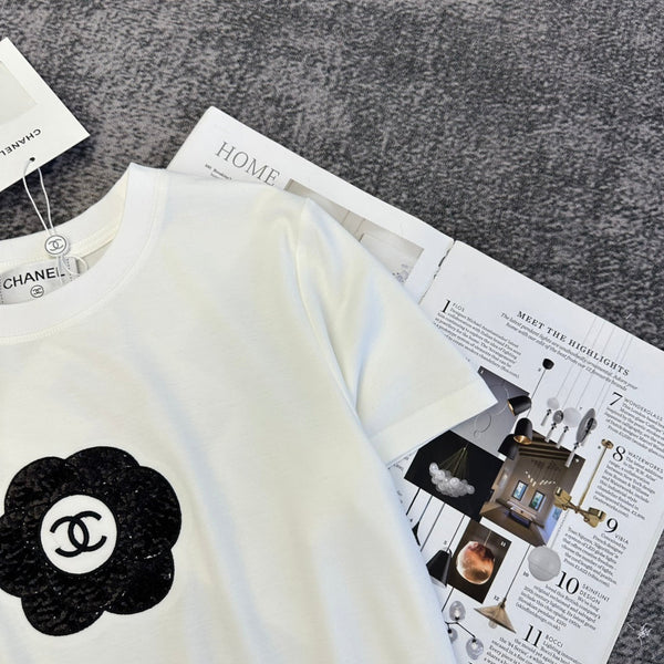 T-Shirt Chanel 2026 Fleur Coton Noir et Blanc 359322