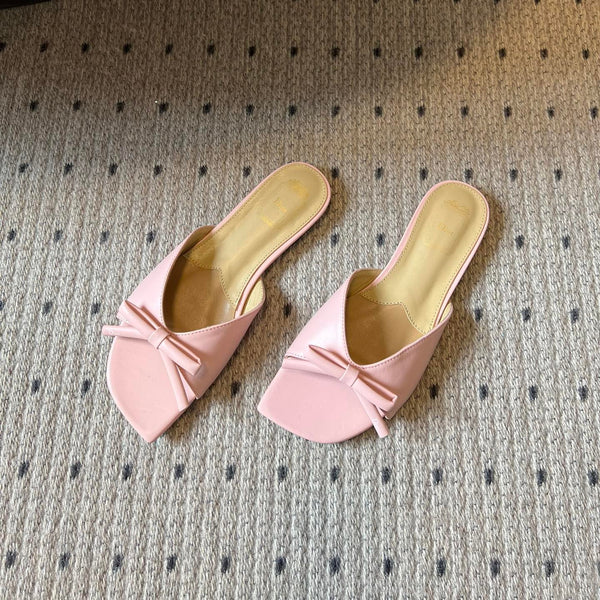 CD 26s Bow Slide Light Pink Satin 820001