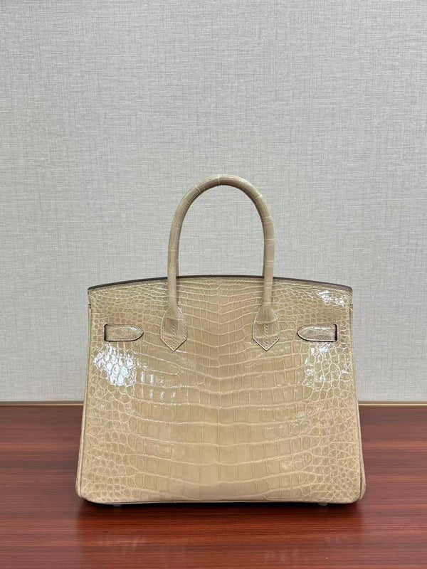 HERMÈS BIRKIN 30CM EN CROCODILE BEIGE MÉTAL DORÉ
