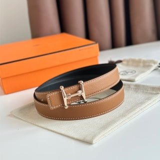 Fibbia HM Mors H e cintura reversibile da 24 mm in pelle marrone nera 125350