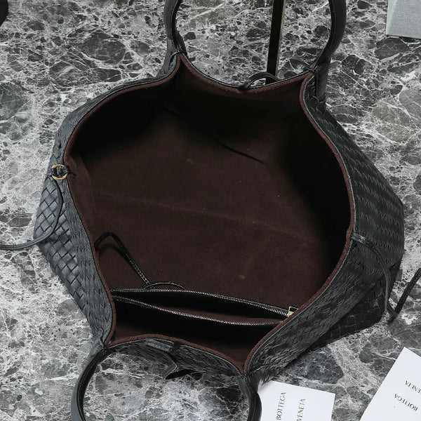 Borsa BV Pinacoteca 43 cm Pelle di vitello intrecciata nera e pelle scamosciata