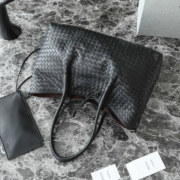 Borsa BV Pinacoteca 43 cm Pelle di vitello intrecciata nera e pelle scamosciata