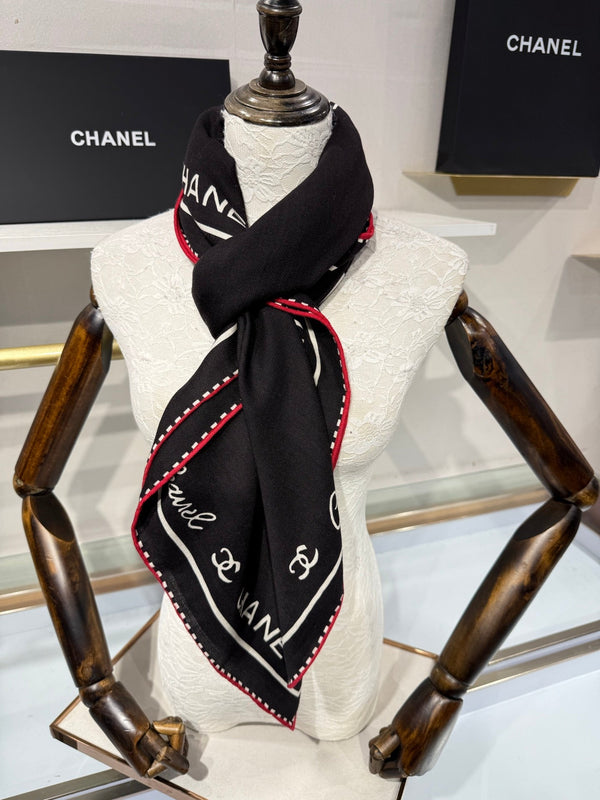 CC 2026 Chain Scarf Black Silk Cashmere 219220
