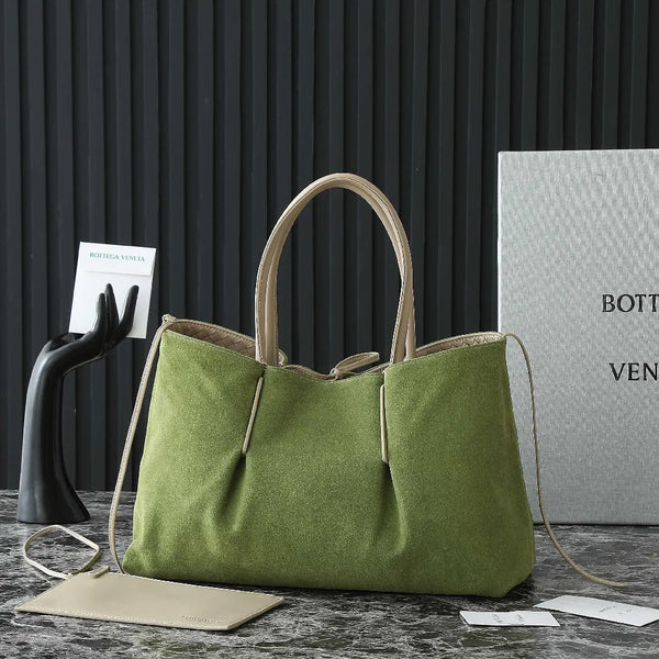 Borsa BV Pinacoteca 43 cm Pelle di vitello intrecciata beige e pelle scamosciata