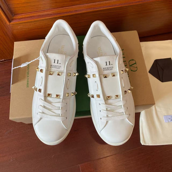 Valen Garavani Rockstud Untitled Flap Sneaker White Calfskin