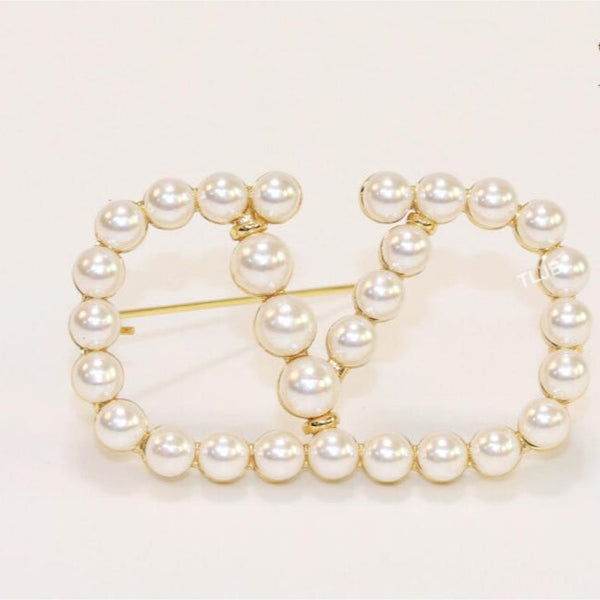 VT Brooch Gold 191659