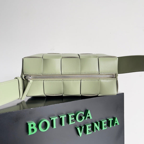 BV SMALL BRICK 24CM PELLE DI AGNELLO VERDE CHIARO 